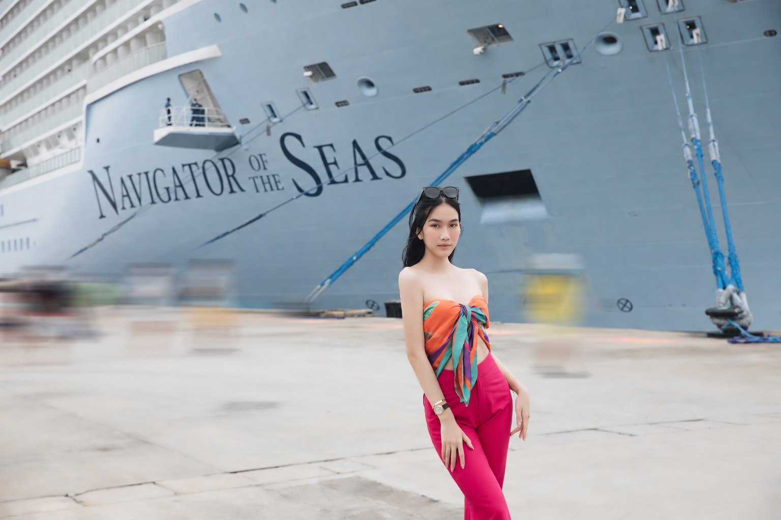 NGÀY 1: TP HỒ CHÍ MINH - SINGAPORE - DU THUYỀN NAVIGATOR OF THE SEAS